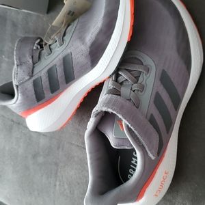 Size 2 Boys Adidas EQ21 Run EL K sneakers NWT